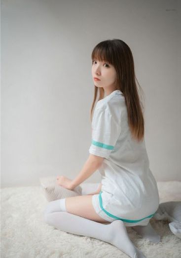 做爰无遮挡三级