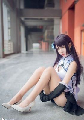 三个美妇跪着用嘴伺候高h