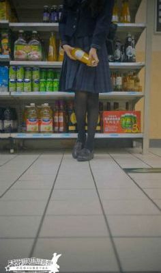 在世界尽头咏唱恋曲的少女