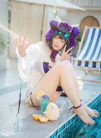 丰满的邻居