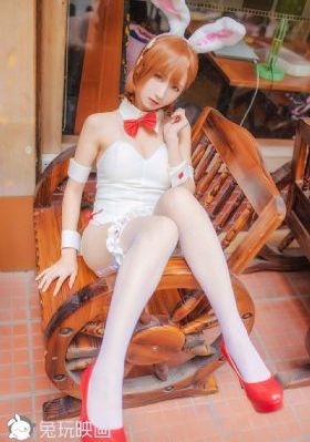 多个美女圣水调教vk