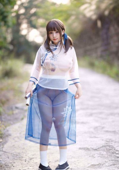 天降女子从2楼掉下了未修剪