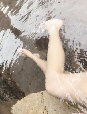两个小婕子跟我做受