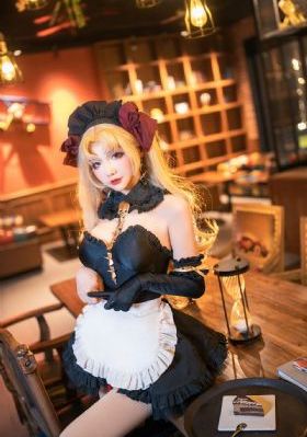 一边亲着一面膜下奶